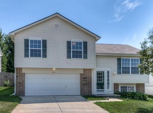 17823 Edna St, Omaha, NE 68136
