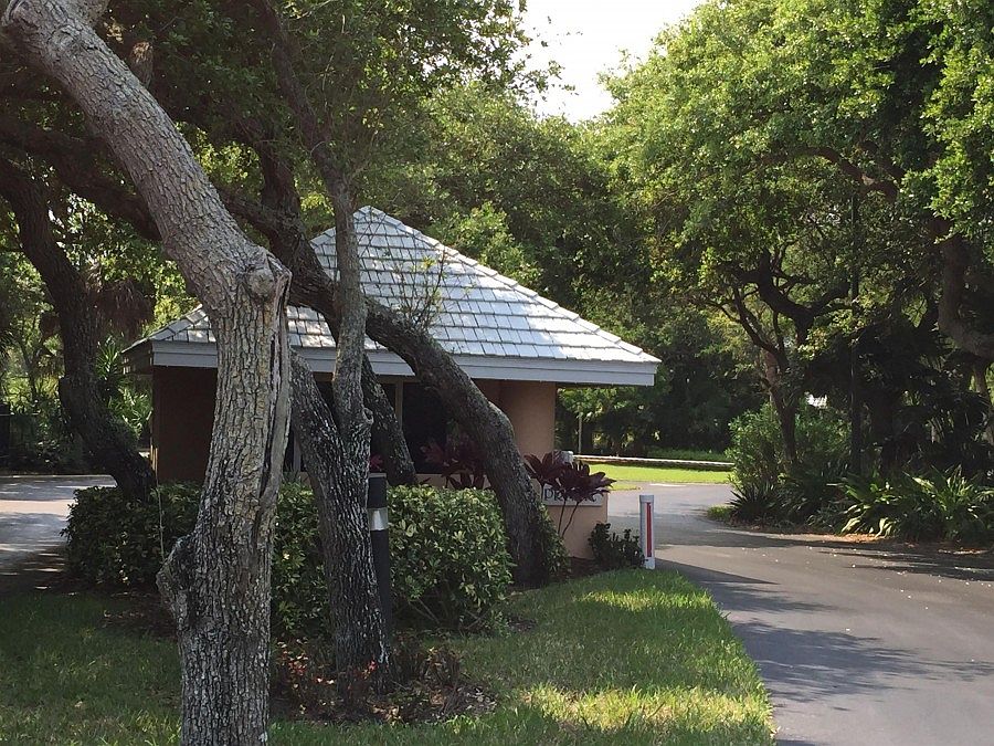 1st image of 1302 Coral Park Ln