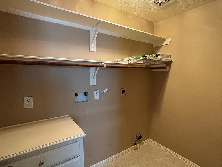 951 Lamonte Ln — Photo 24