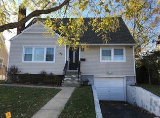 90 Saint Marks Ave, Freeport, NY 11520