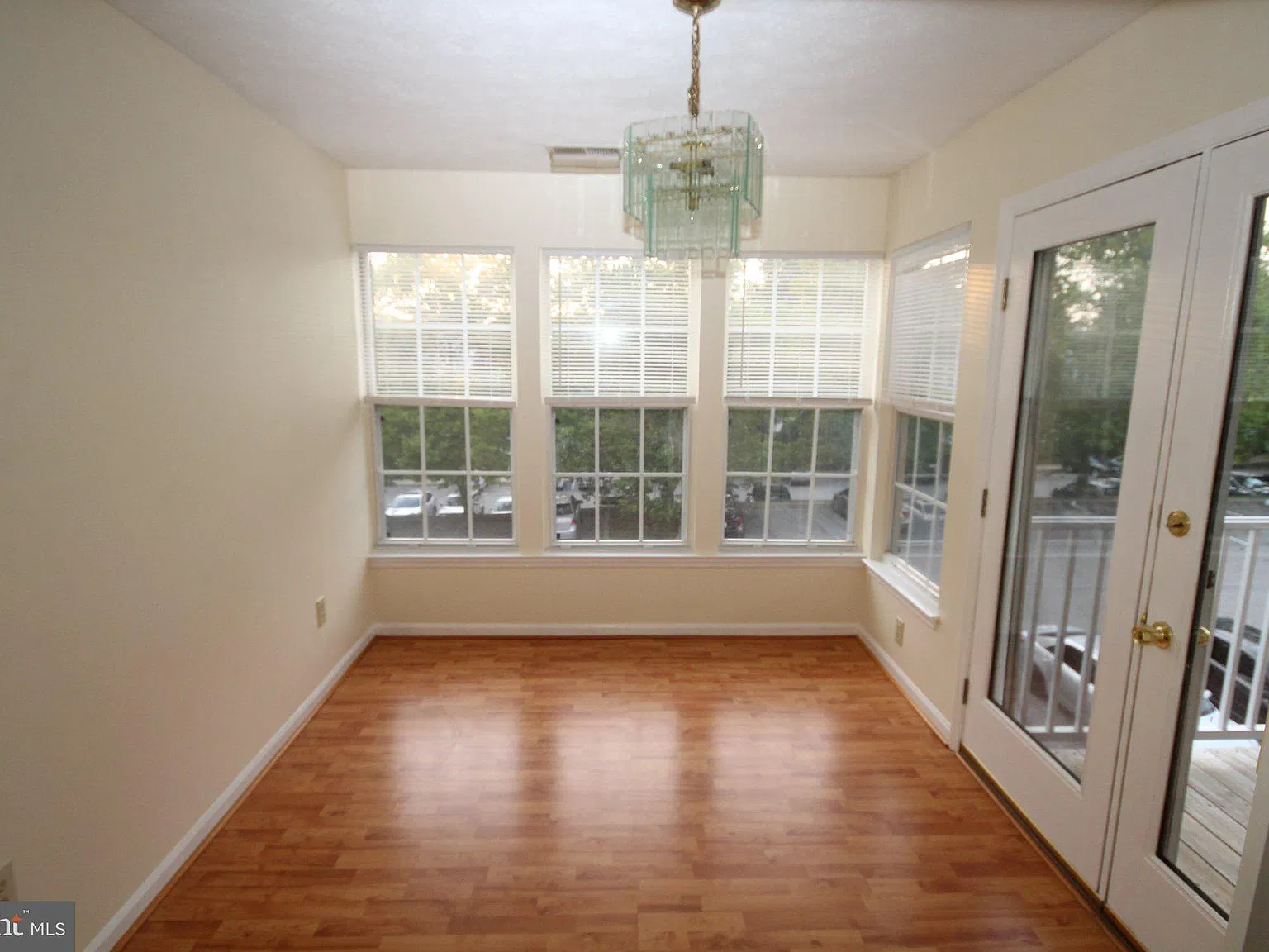 2 bed, 2.0 bath, 974 sqft, $1,875 — Photo 3