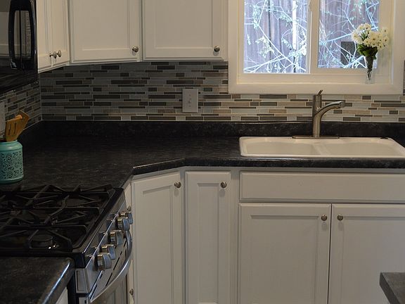3rd image of 3946 S Rosemary St