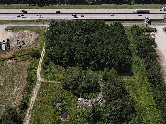 2nd image of 15660 Interstate Highway 10