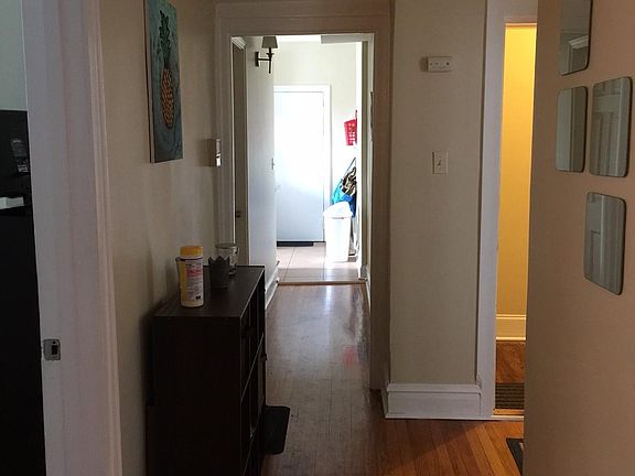 5th image of 5239 N Winthrop Ave APT 6