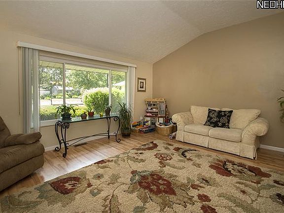 3rd image of 24178 Noreen Dr