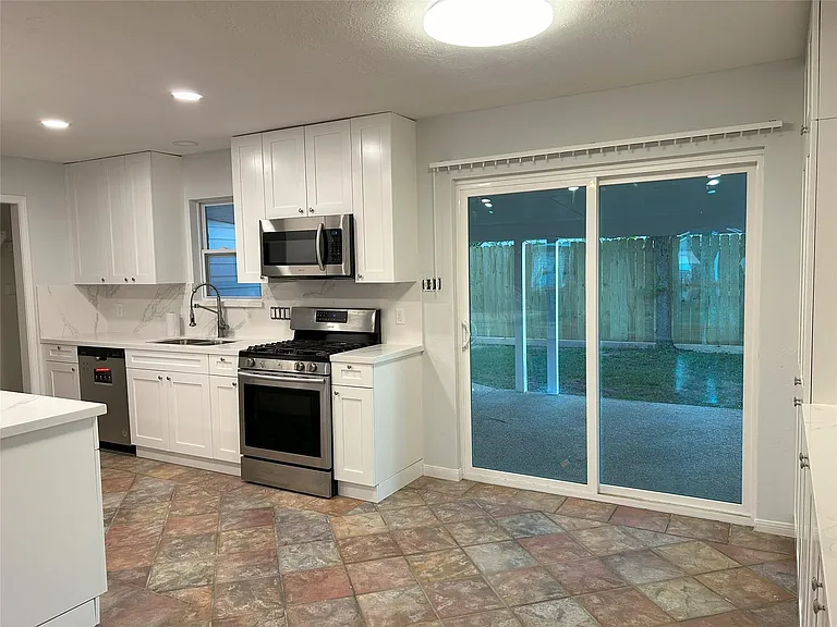 946 Sierra Shadows Dr — Photo 21