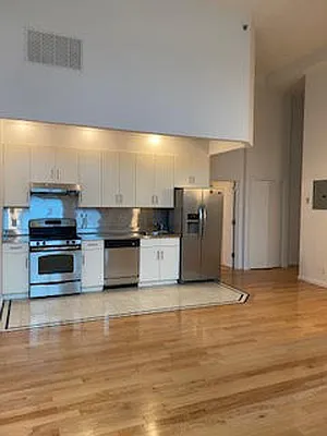 Rented by R New York | media 8