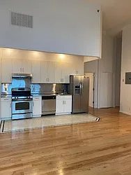 Rented by R New York