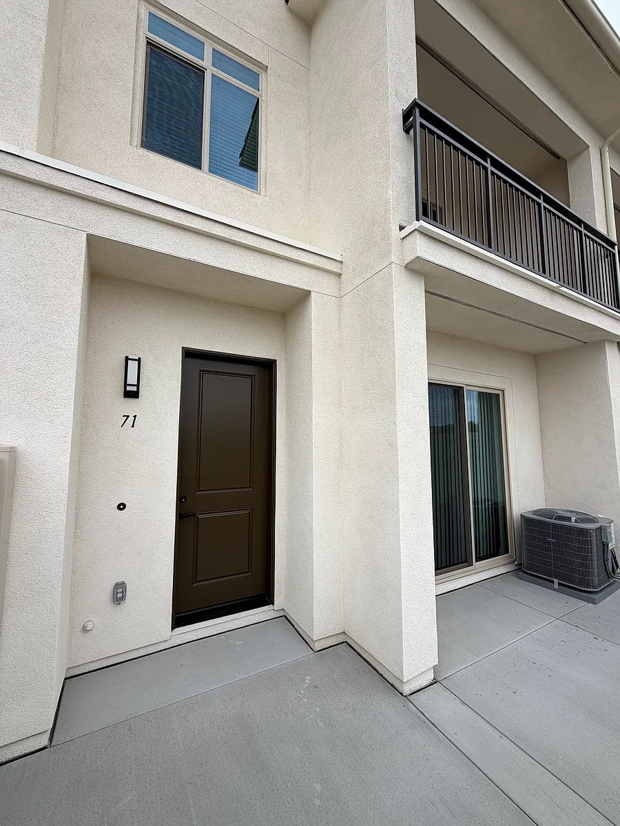 Building Photo - 1671 Santa Carolina Rd #9