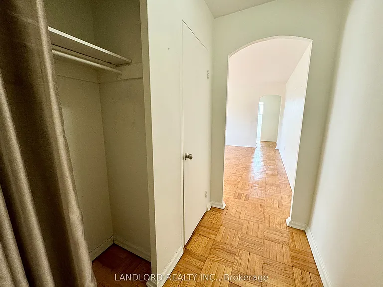 2696 Lake Shore Blvd W #5 — Photo 12