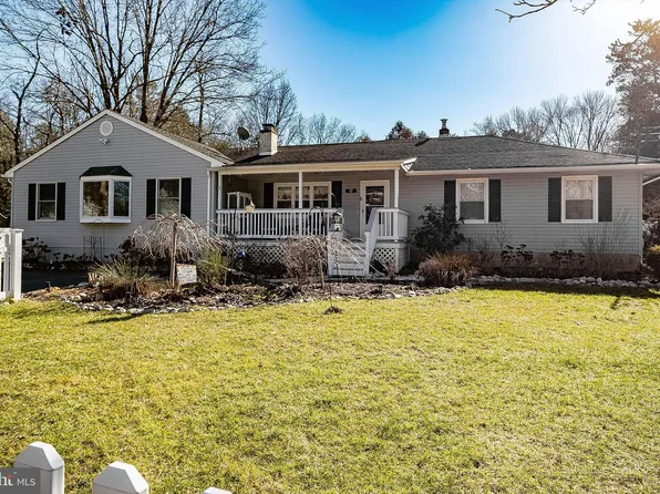 32 Kuzyk Rd, Cream Ridge, NJ 08514