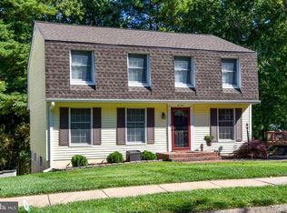 6115 Mantle Rd, Burke, VA 22015