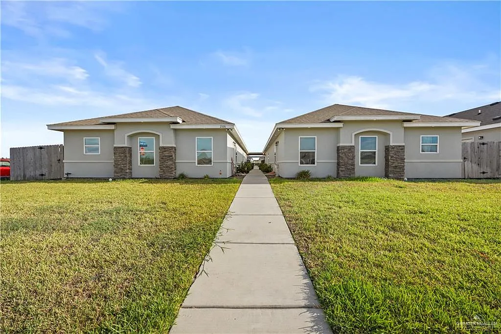 2 bed, 2.0 bath, 850 sqft, $1,025 — Photo 1