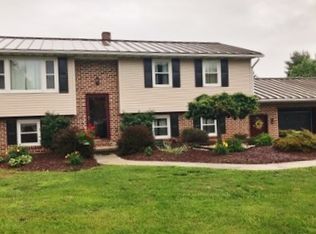 1411 Kelley Ave, Spring Grove, PA 17362