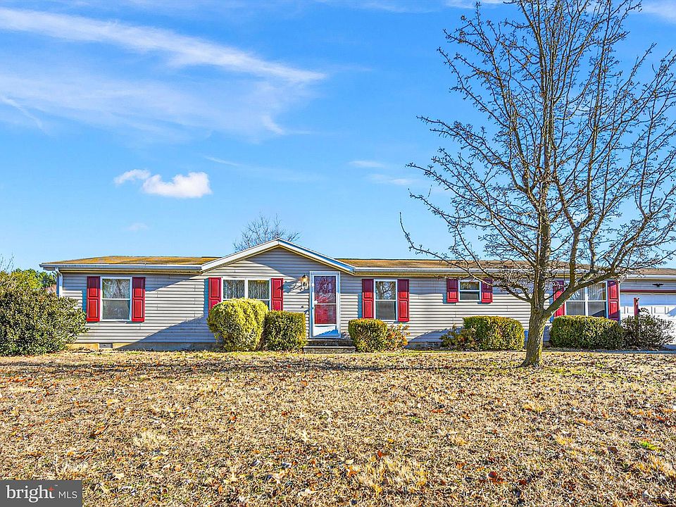 1st image of 217 W Holly Dr
