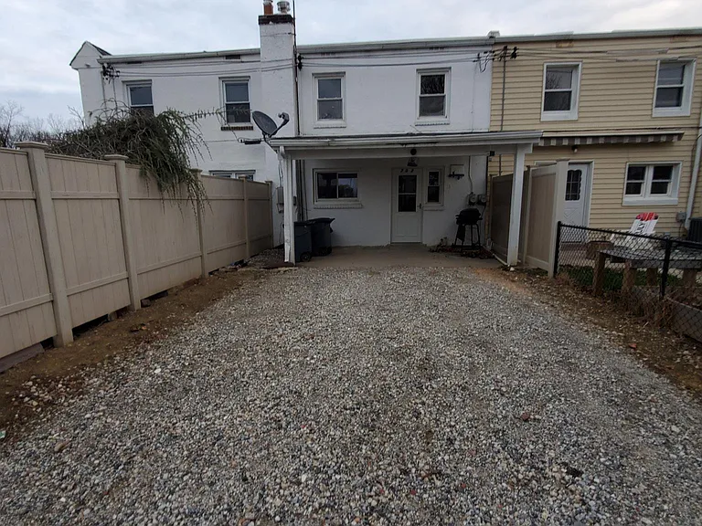 702 S Penn St — Photo 15
