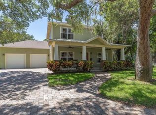 1846 Country Club Rd N, Saint Petersburg, FL 33710