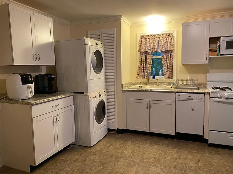 638 Church Rd — Photo 8
