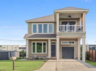 4525 Patterson Dr, New Orleans, LA 70131