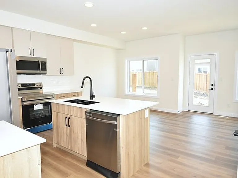 2133 5th Ave SW — Photo 15