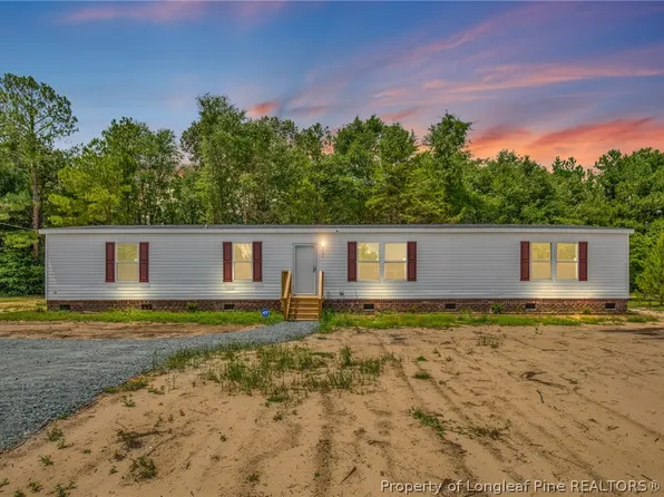 3151 Aglow Dr, Eastover, NC 28312