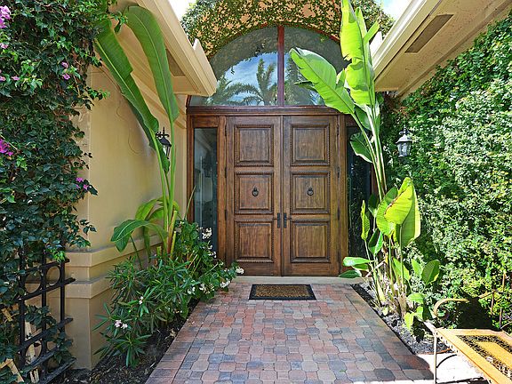 Home For Sale In Boca Grove