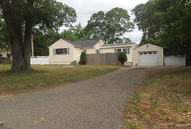 1st image of 9 Rexmere Ave