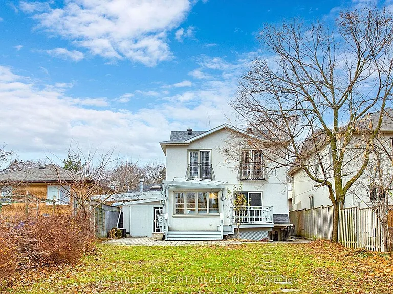 275 Estelle Ave #LOWER — Photo 8