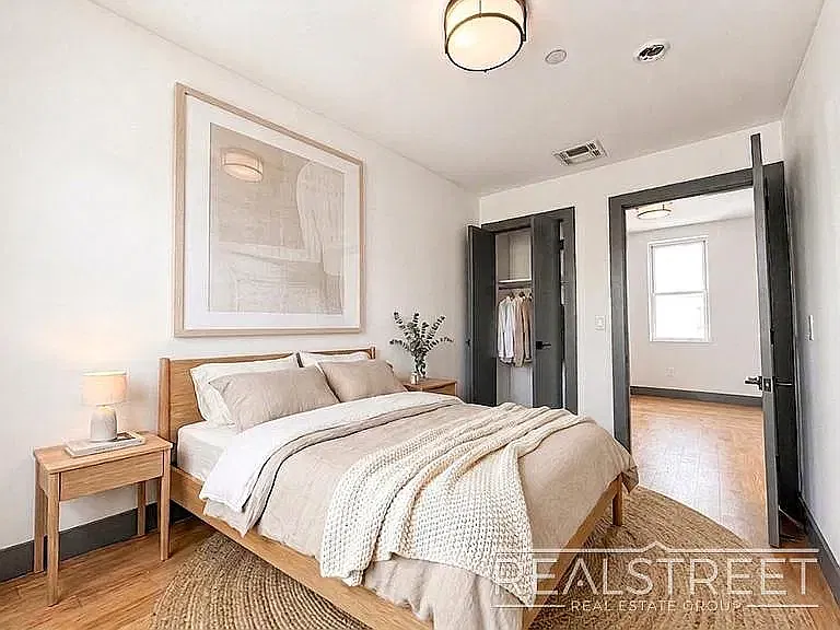 1322 Prospect Place — Photo 4