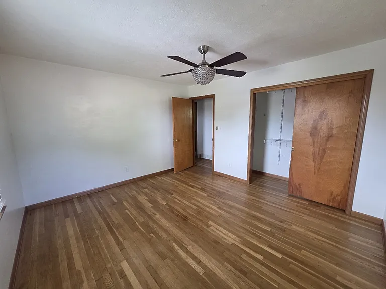 521 Stonehaven Dr — Photo 23