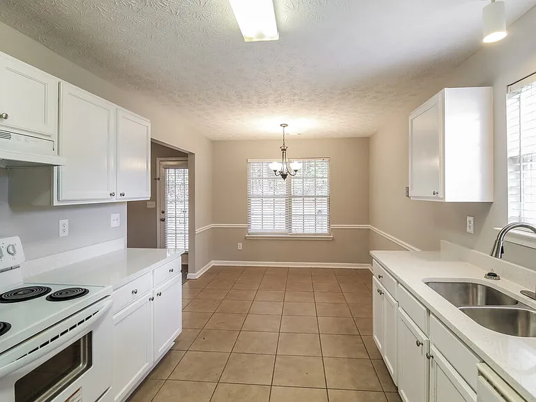 4302 Marci St — Photo 7