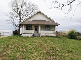 28815 NE 166th St, Excelsior Springs, MO 64024