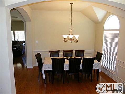 2nd image of 602 Leeward Dr