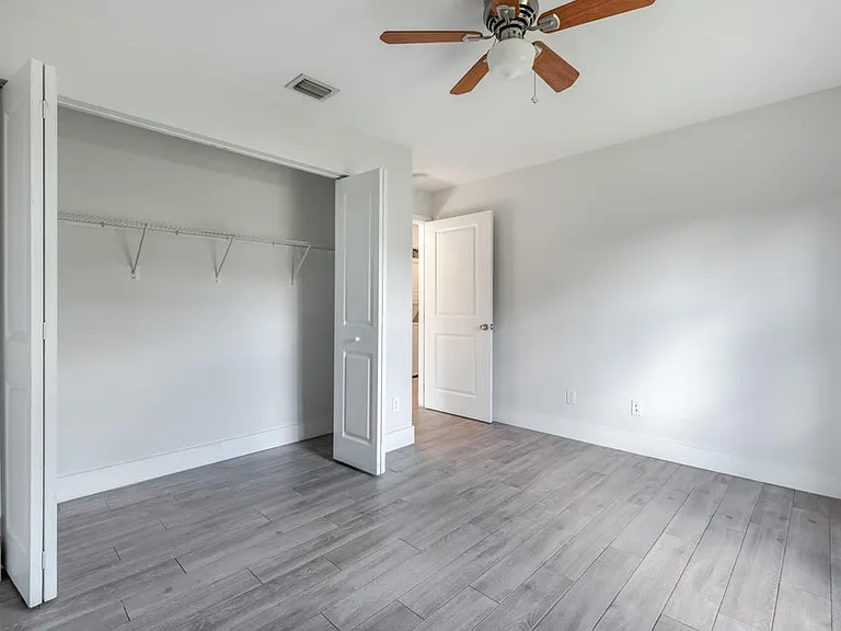 4743 Myla Ln — Photo 17