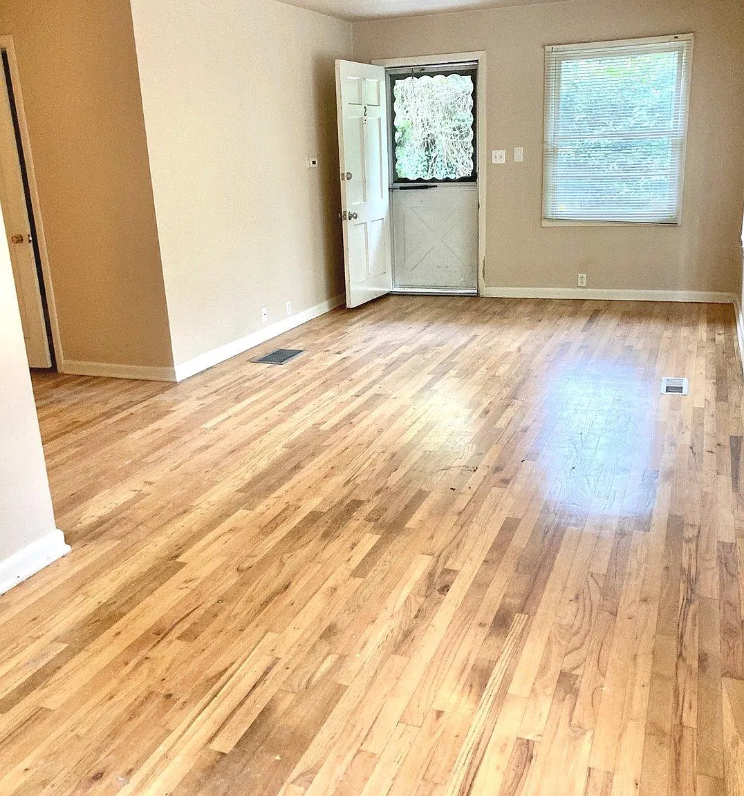 2 bed, 1100 sqft, $1,650 — Photo 2