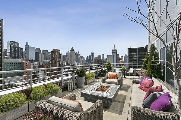 Sold by Nest Seekers International | media 48