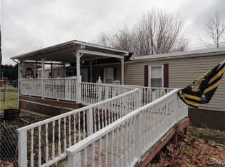 1611 Frogtown Ln, Latrobe, PA 15650