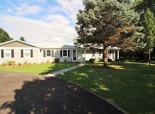 6010 Smith Rd, Crystal Lake, IL 60014