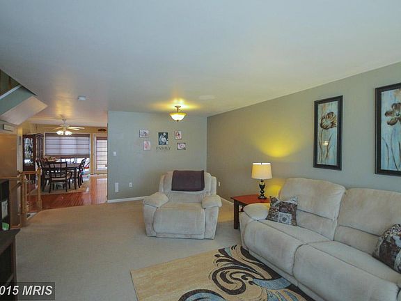 2nd image of 103 Holly Knoll Ct