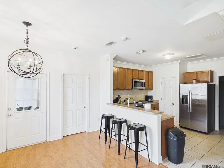 4441 Burbank Dr #601 — Photo 4