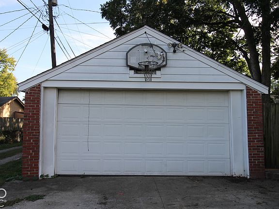 3rd image of 53 N Vine St