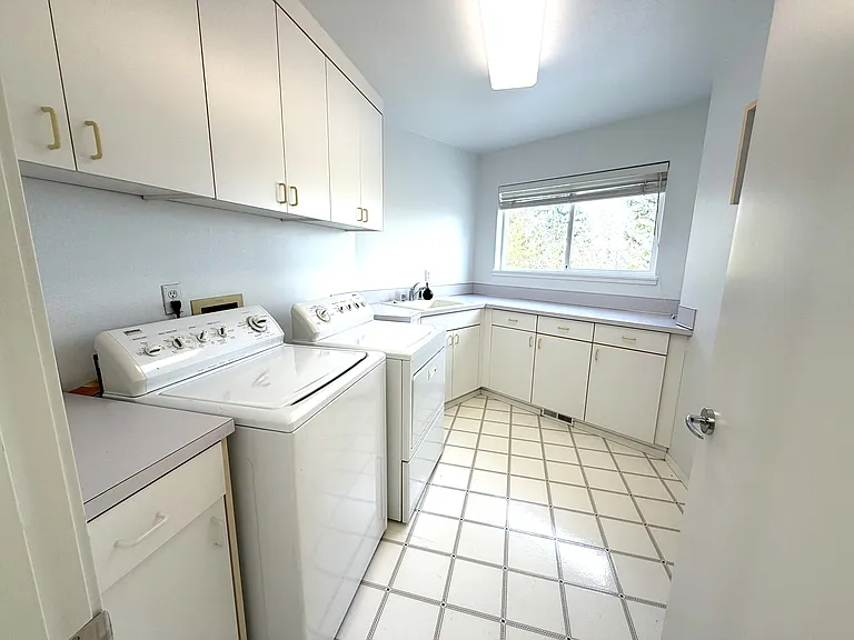8509 NW Hazeltine St — Photo 26