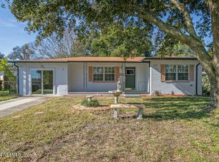 2394 Cedar Shores Cir, Jacksonville, FL 32210