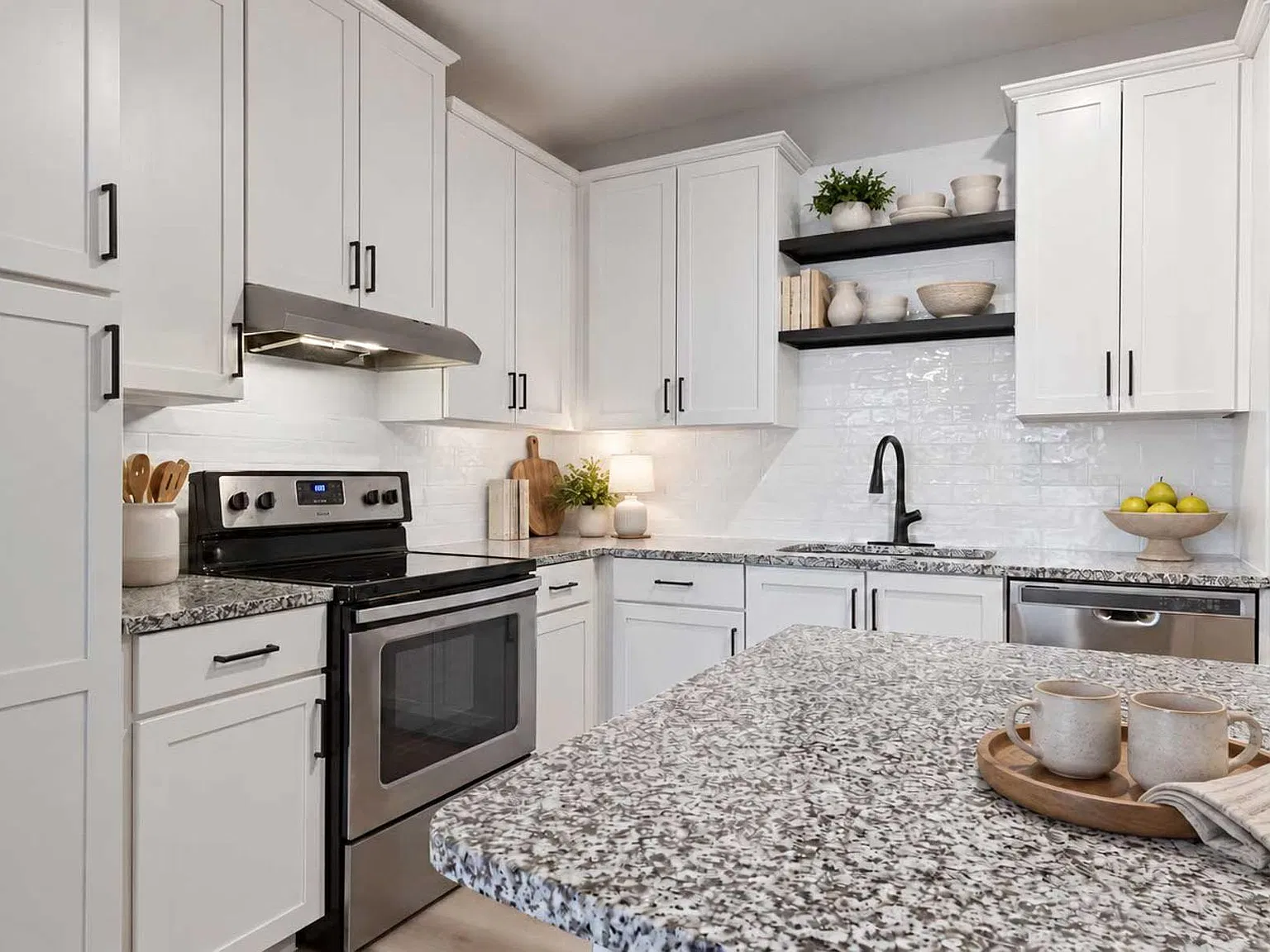 Artisan Station Apartments — Photo 1