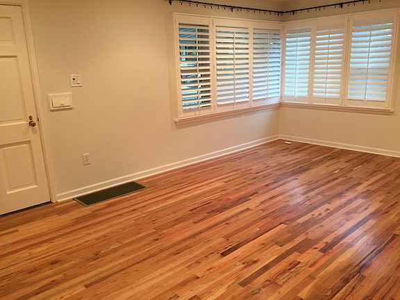 5th image of 2206 S Texas St