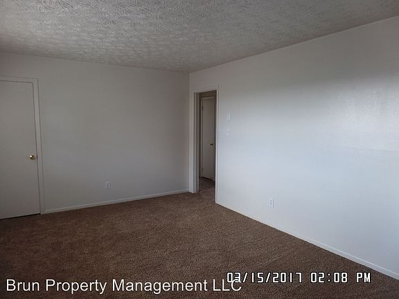 4th image of 5507 Fountain Dr APT 11