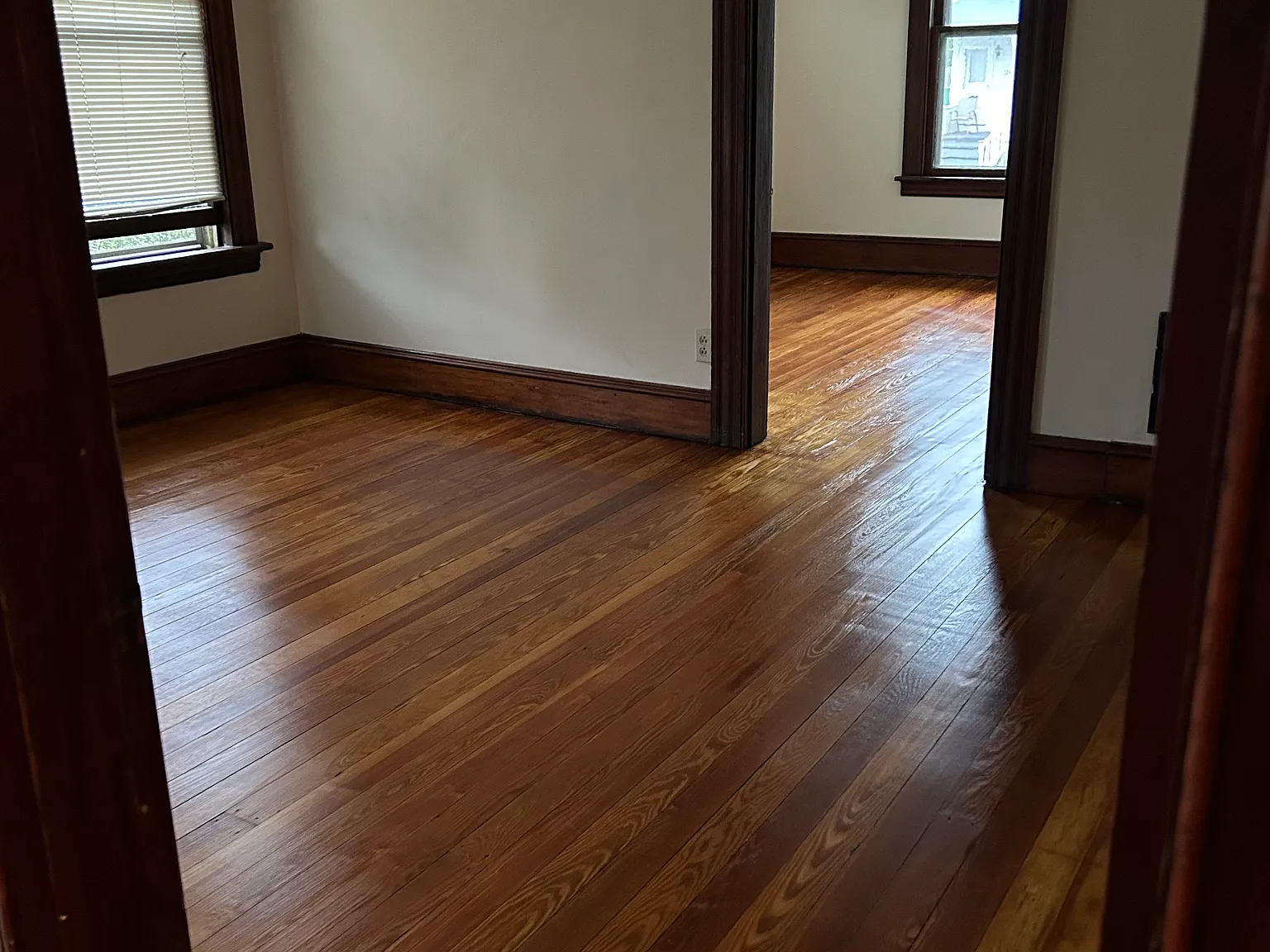 3 bed, 1250 sqft, $2,300 — Photo 4