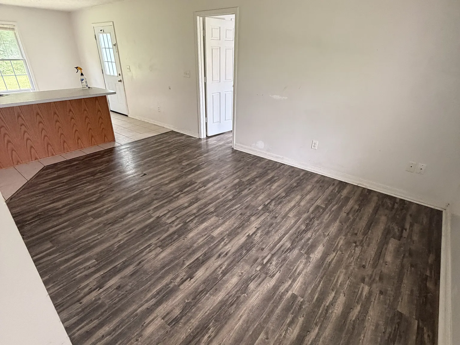 3 bed, $925 — Photo 4