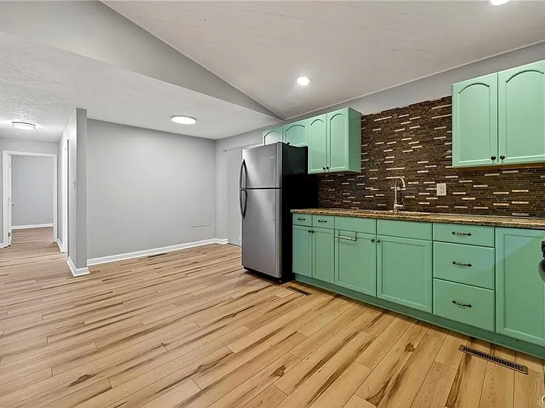 9541 Horseshoe Island Rd — Photo 3