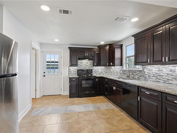 5th image of 6048 Wickfield Dr